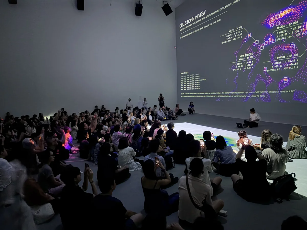 曾操刀奧運閉幕視覺！真鍋大度海外首辦大型個展 震撼中美館