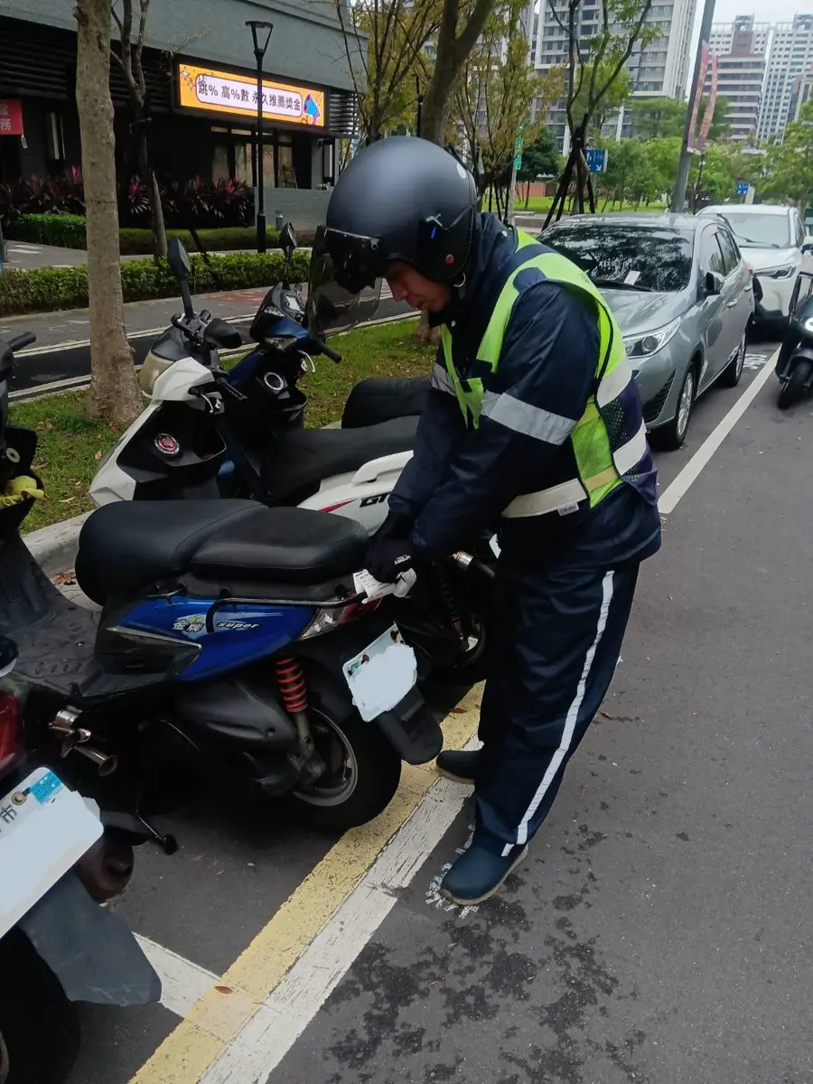 新北車主注意!12/25行憲紀念日、1/1元旦路邊停車免費,但這18區逛街仍要付費