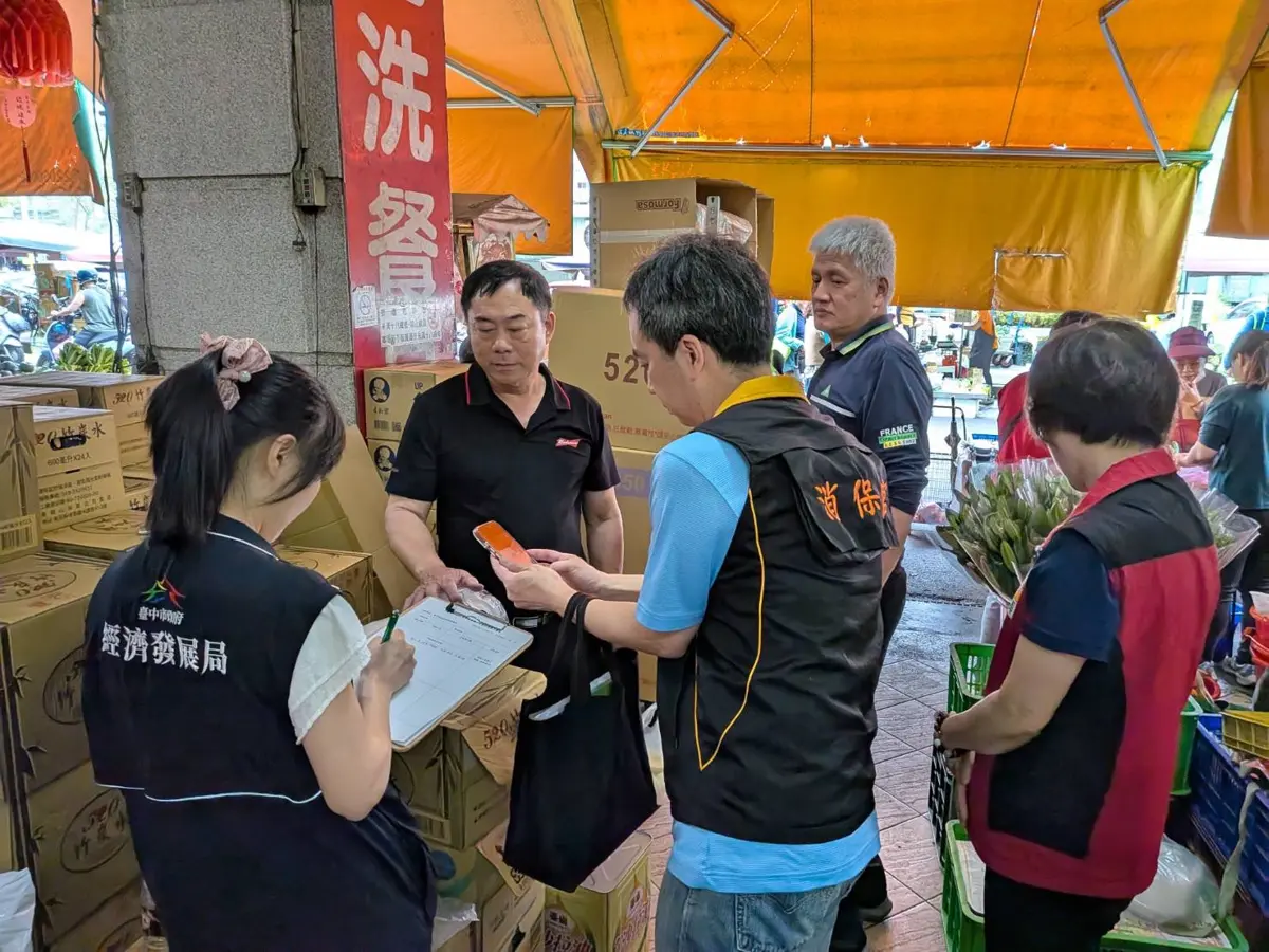 塑膠袋也缺貨?中市府稽查傳統市場「限購真相」,攤商、民眾必看!