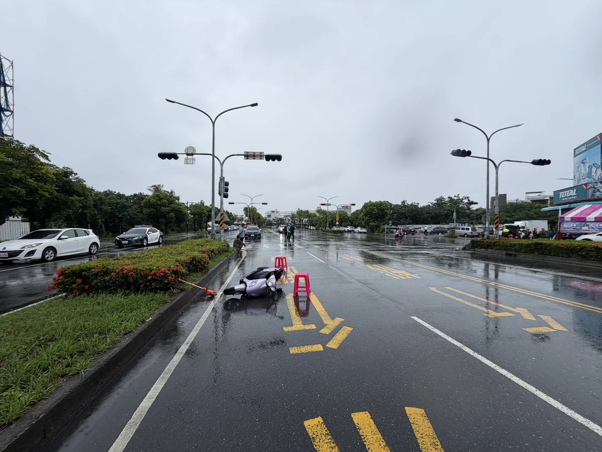 臺東市四維路口汽機車相撞!40歲女騎士受傷送醫 警方呼籲注意路況