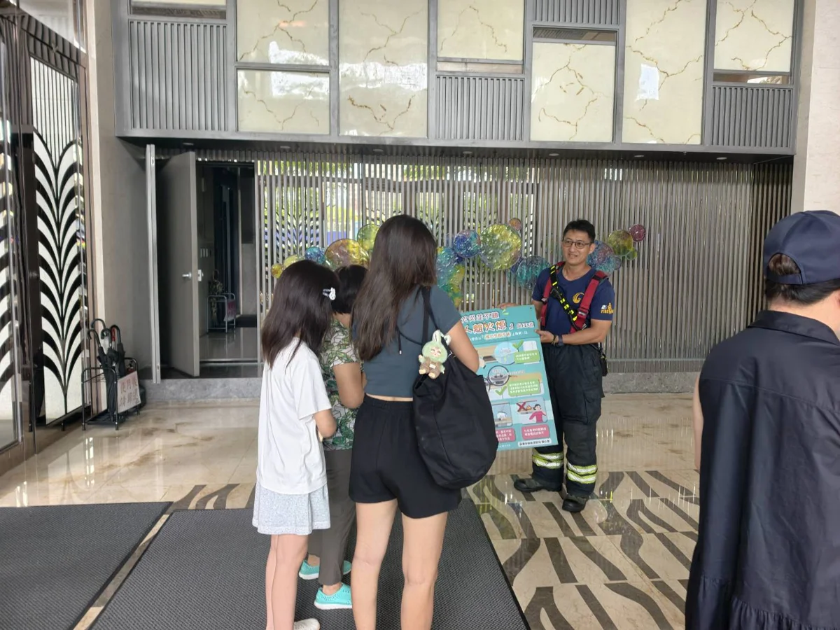 驚險!高雄大樓屋主外出忘關火 鍋具乾燒狂冒煙險釀災