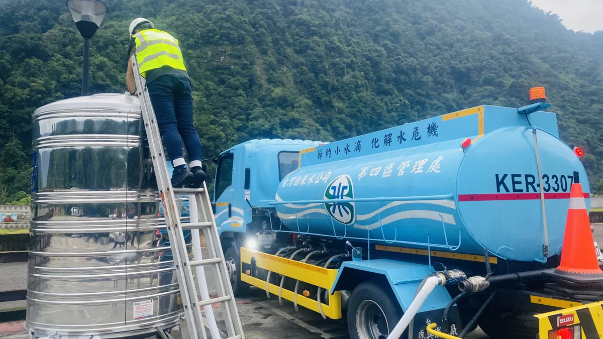 颱風重創和平區供水!台中市府連夜急設4處臨時供水站解渴