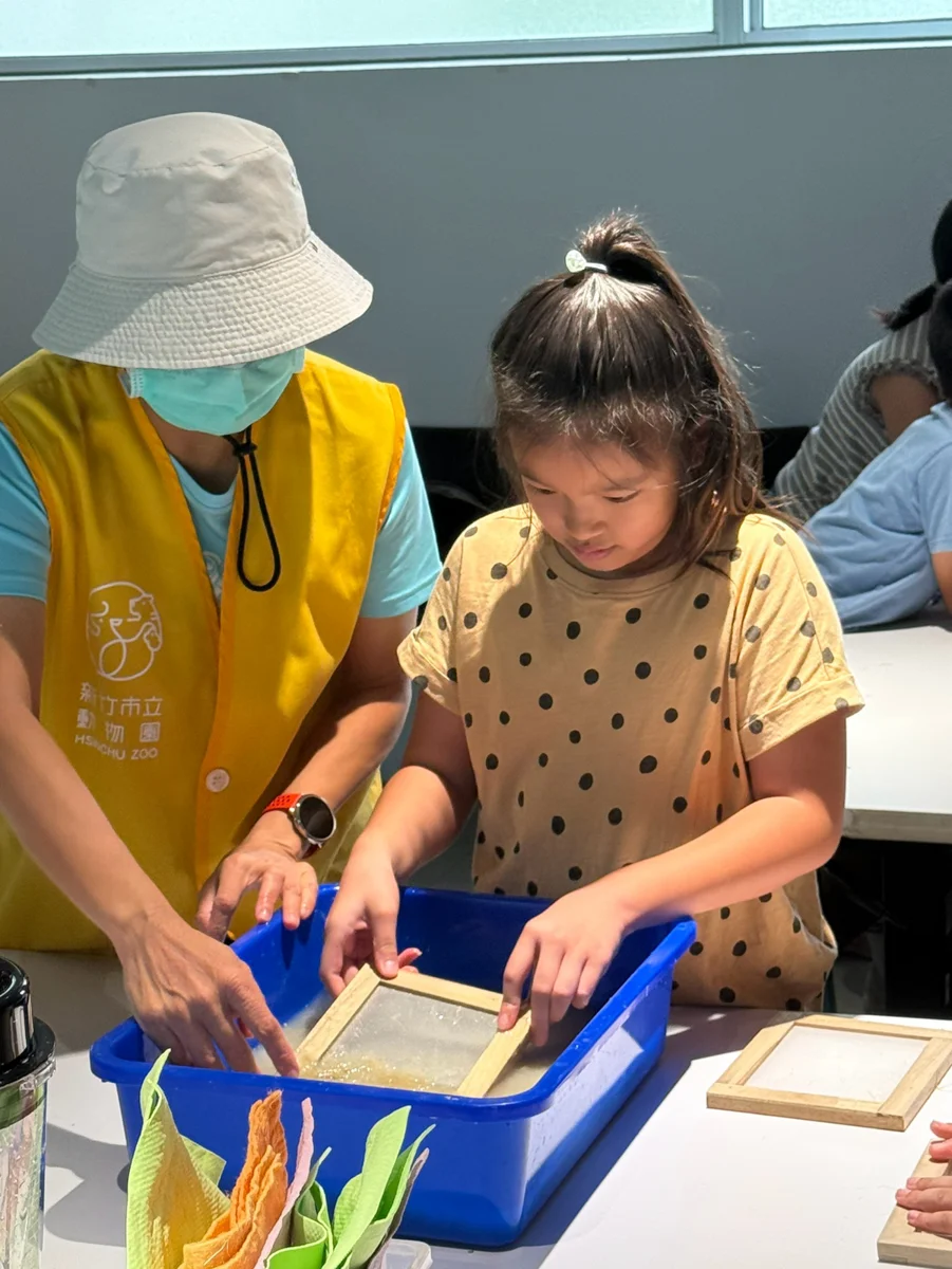 新竹市立動物園9/12變裝趴登場!體驗超夯河馬便便手抄紙