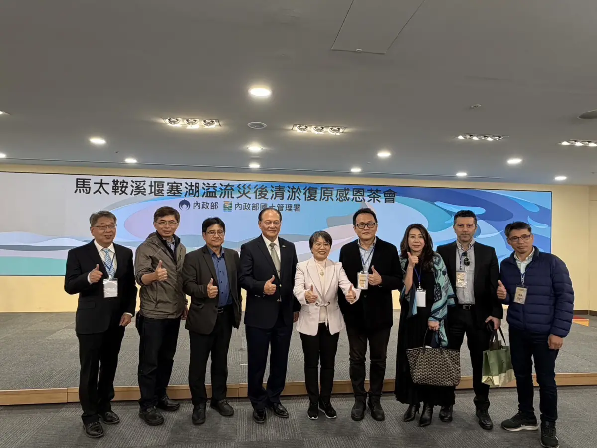 「下水道超人」馳援花蓮立大功!臺中水利局獲內政部表揚 盧秀燕讚:同島一命