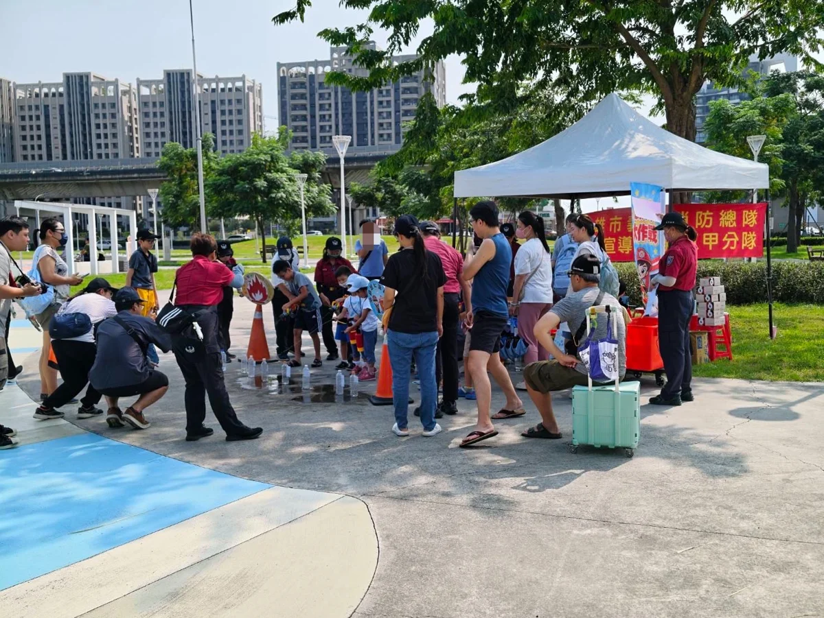 國家防災日來點不一樣!高雄鳳山小小消防員體驗營 寓教於樂學自救