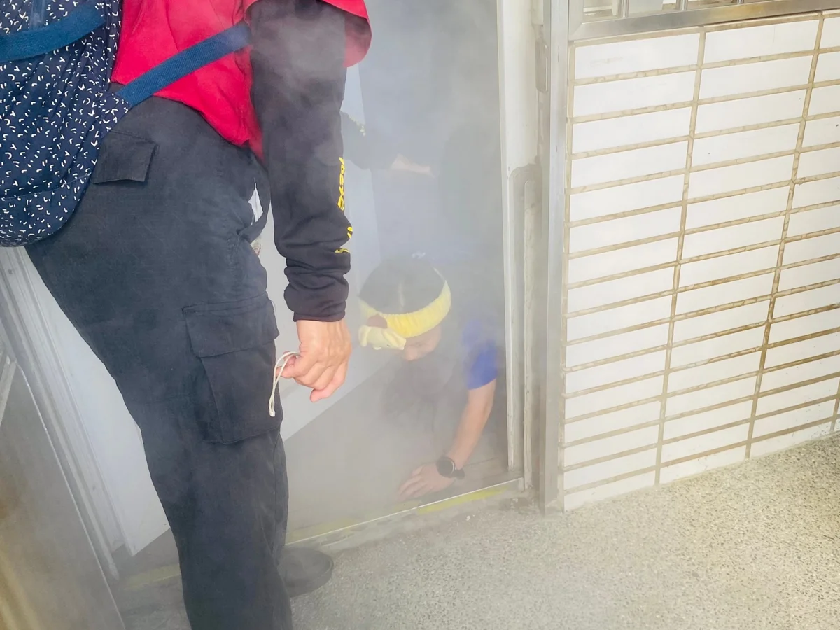 百名學童變身救災小英雄!岡山消防前進校園 「火場求生」3大訣竅大公開