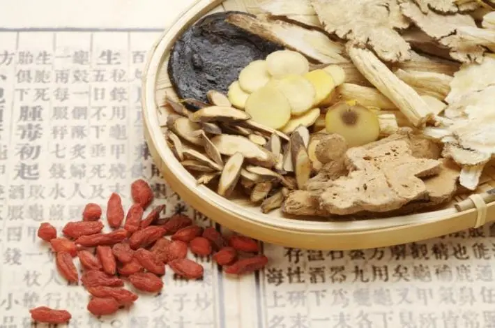苗栗抽驗中藥材驚見致癌物!這款「柏子仁」黃麴毒素超標,高市衛生局已令下架