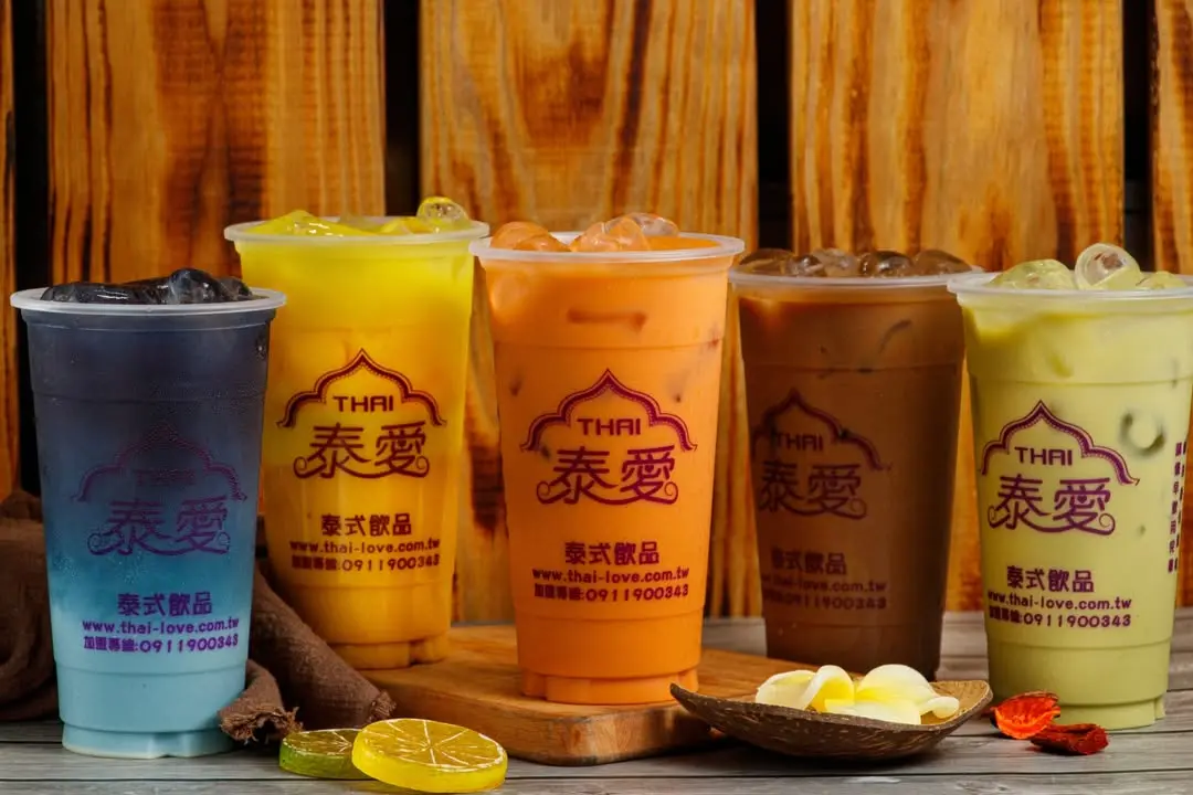 「泰」療癒!藏身興仁夜市的泰式飲料小店,用濃郁泰奶收服在地人味蕾