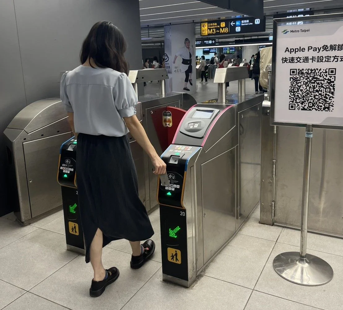 北捷刷卡搭車上路17天破百萬人次!手機感應免買票成通勤新寵