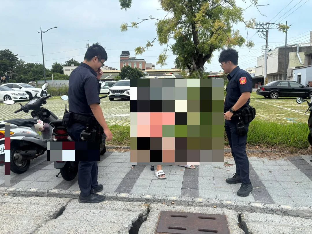 彰化婦洽公踩坑慘摔倒地!暖警急搬「這物」救援獲大讚