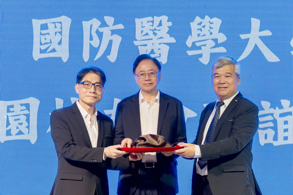 國防醫學院桃園校友會交接!張善政親臨感謝 誓言攜手守護市民健康