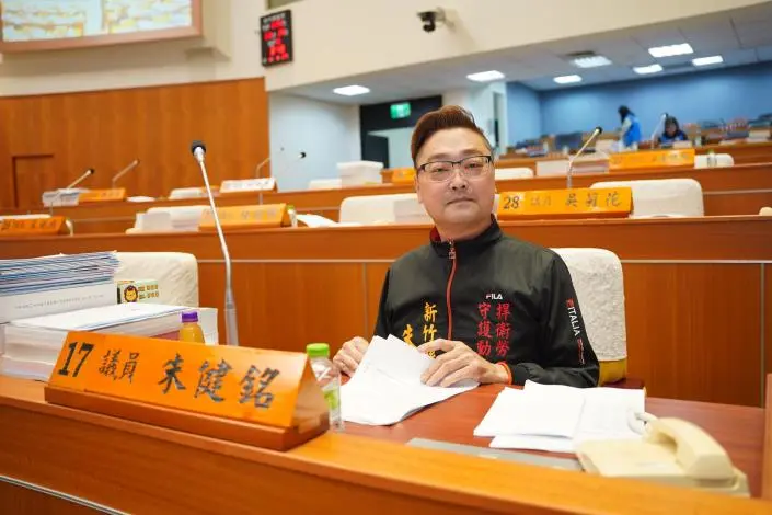 竹縣動保預算告急!議員朱健銘力促成立「動保警察隊」,縣長楊文科回應了