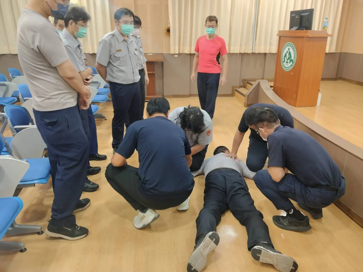 鹿港分局前進鹿東基督教醫院！親授防身術與防詐秘笈 強化醫護安全