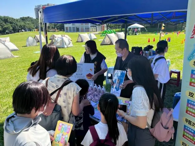 苗栗親子寵物日不只Pet玩! 環保局籲「犬便不落地」吸引上百家庭響應