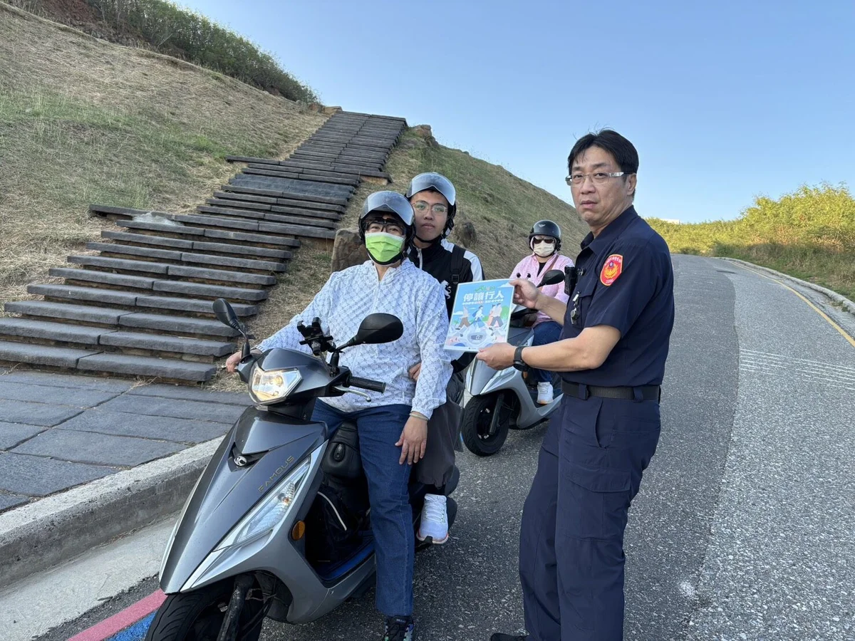 騎車遊西嶼大菓葉注意!陡坡彎道加上東北季風,警方急籲減速勿違停