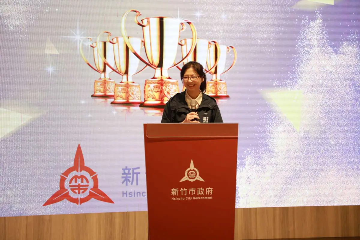 新竹海洋守護神!200人巡守隊年清49噸海廢 秘書長親頒獎30位在地英雄