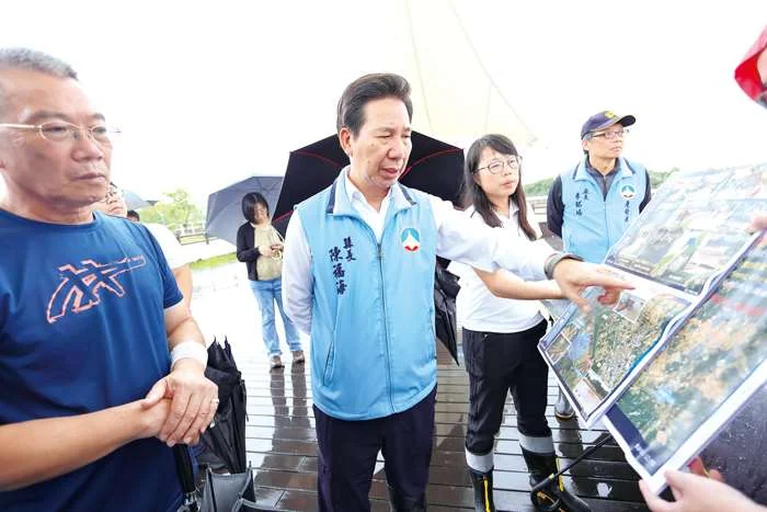 強烈颱風「巴威」逼近!金門縣府全面防颱 縣長陳福海籲鄉親提早準備