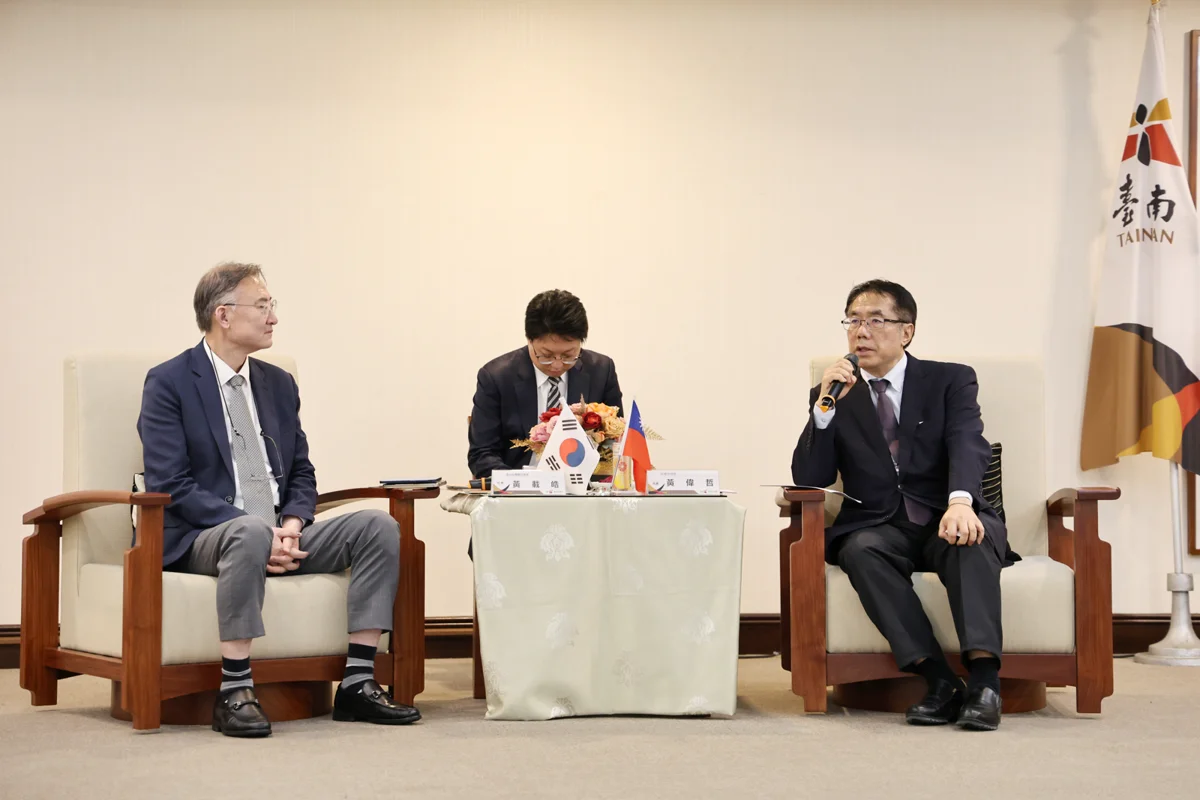 韓國新任駐台代表黃載皓拜會黃偉哲!盼深化台韓影視與觀光交流