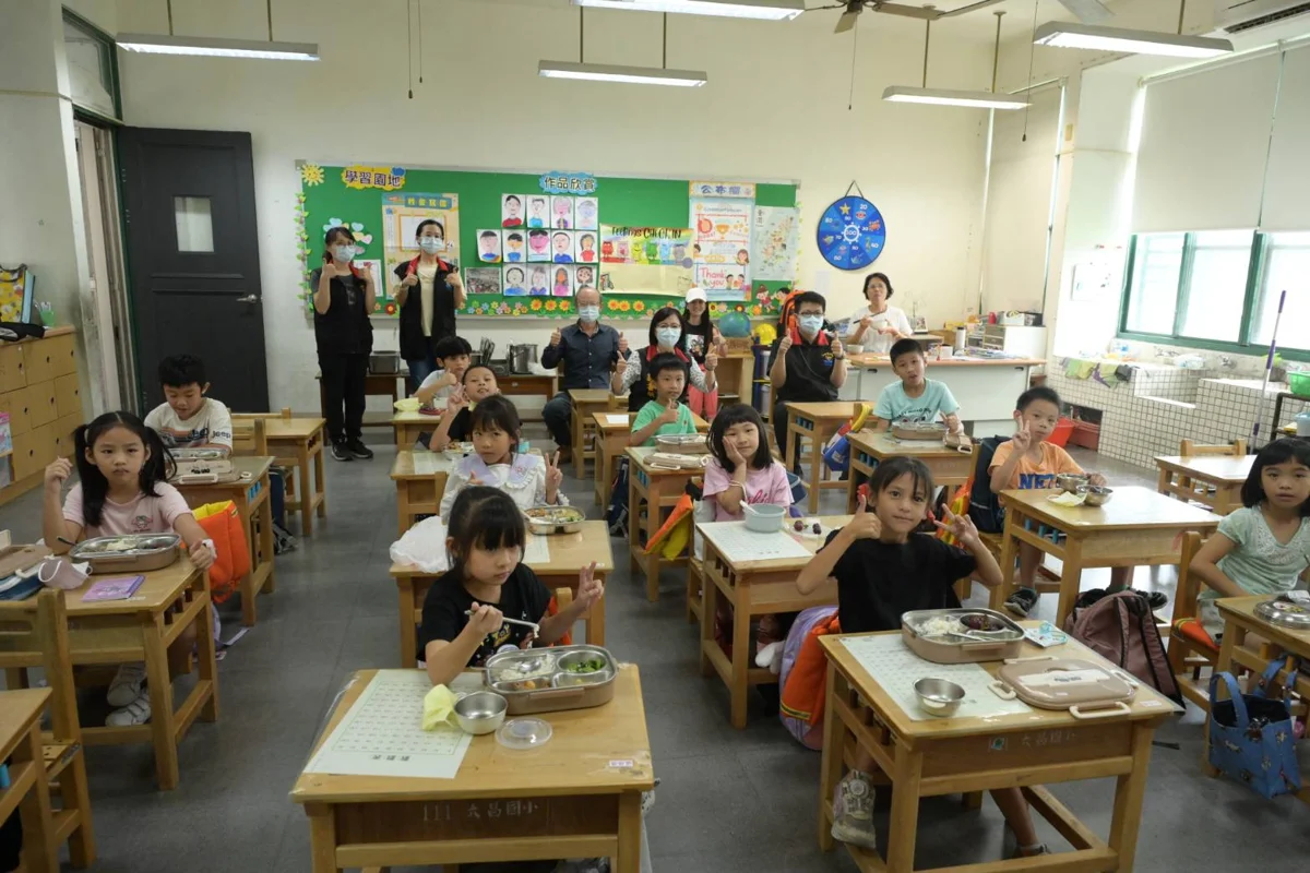 花蓮免費營養午餐擴大辦理！高中職每餐補助75元 近9千名學生受惠