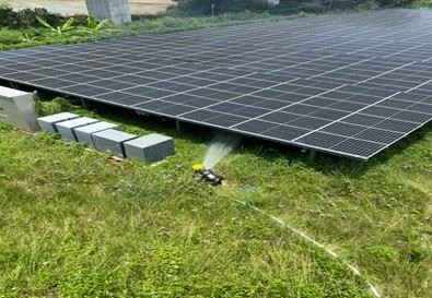 頭份僑善國小後方太陽能板突發火警!消防局急籲:切勿自行滅火以免觸電