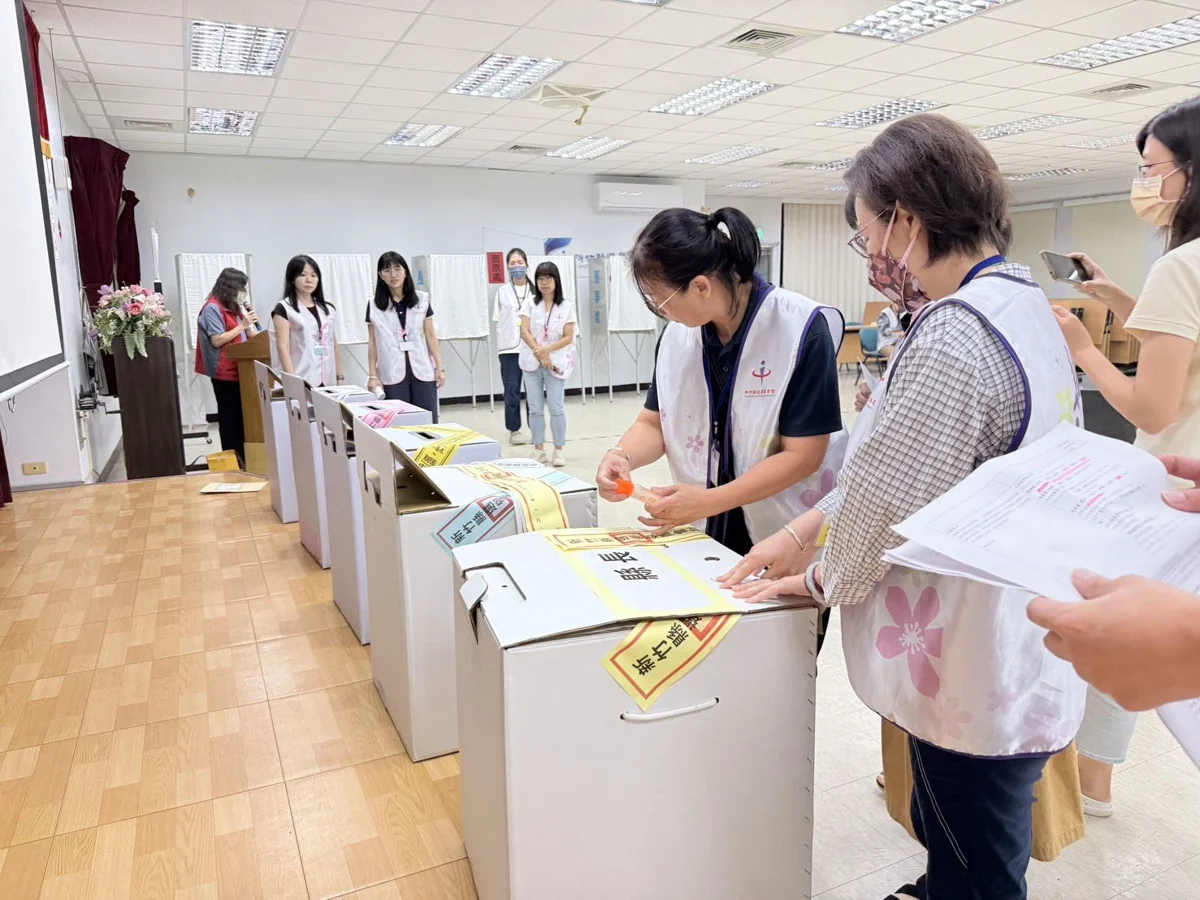 模擬撕選票、亮票突發狀況!新竹縣選委會實境演練 確保年底大選零失誤