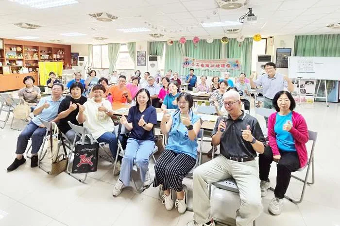 志工也瘋 AI!金門縣府開辦數位培力課程,助志工升級服務效能