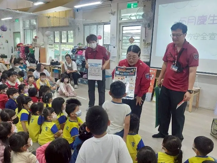 小小英雄養成班！中山區德育幼兒園攜手消防隊，100名師生學會火場求生術