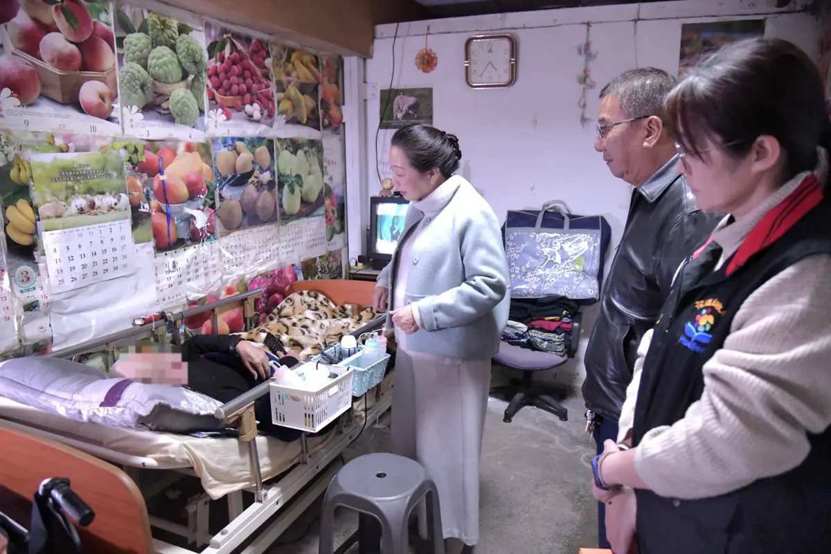 寒流來襲!花蓮縣長徐榛蔚親訪獨居長輩,啟動全縣「低溫關懷行動」送暖