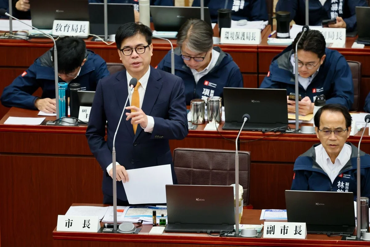 高雄治水、交通與商圈大升級!陳其邁赴議會報告曝「捷運紫線」最新進度
