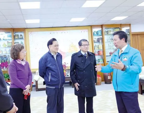 縣長陳福海關心金門醫療