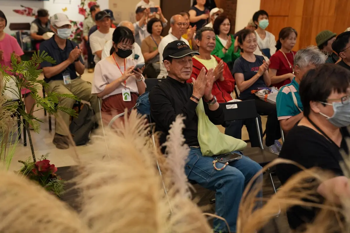 城市裡聽見山的回音!中正區客家特展「聲音電話亭」錄下給未來的自己