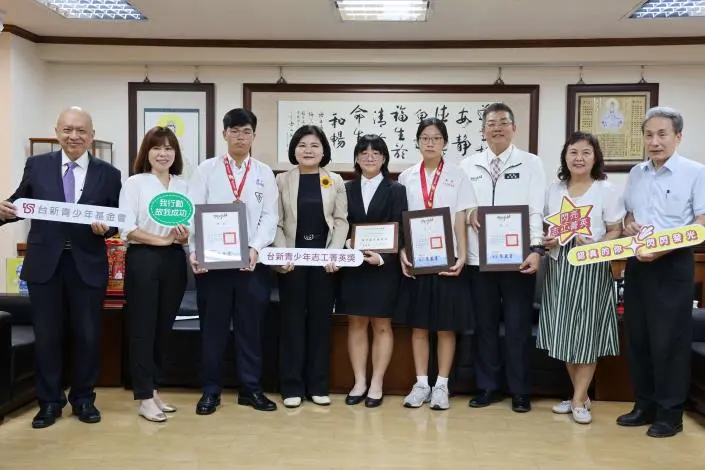 雲林之光!2學生1學校勇奪全國志工菁英獎,縣長張麗善大讚:青年的力量