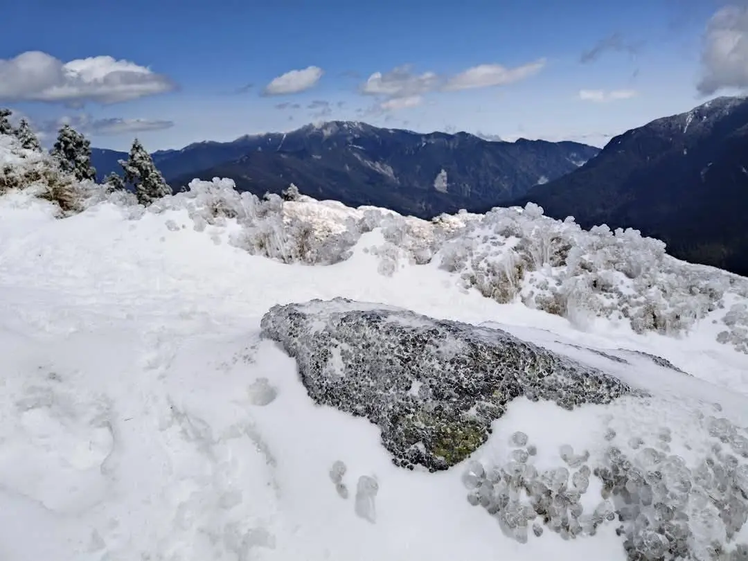 奇萊北峰積雪難退 太管處:「 命只有一條」籲登山前評估自身能力