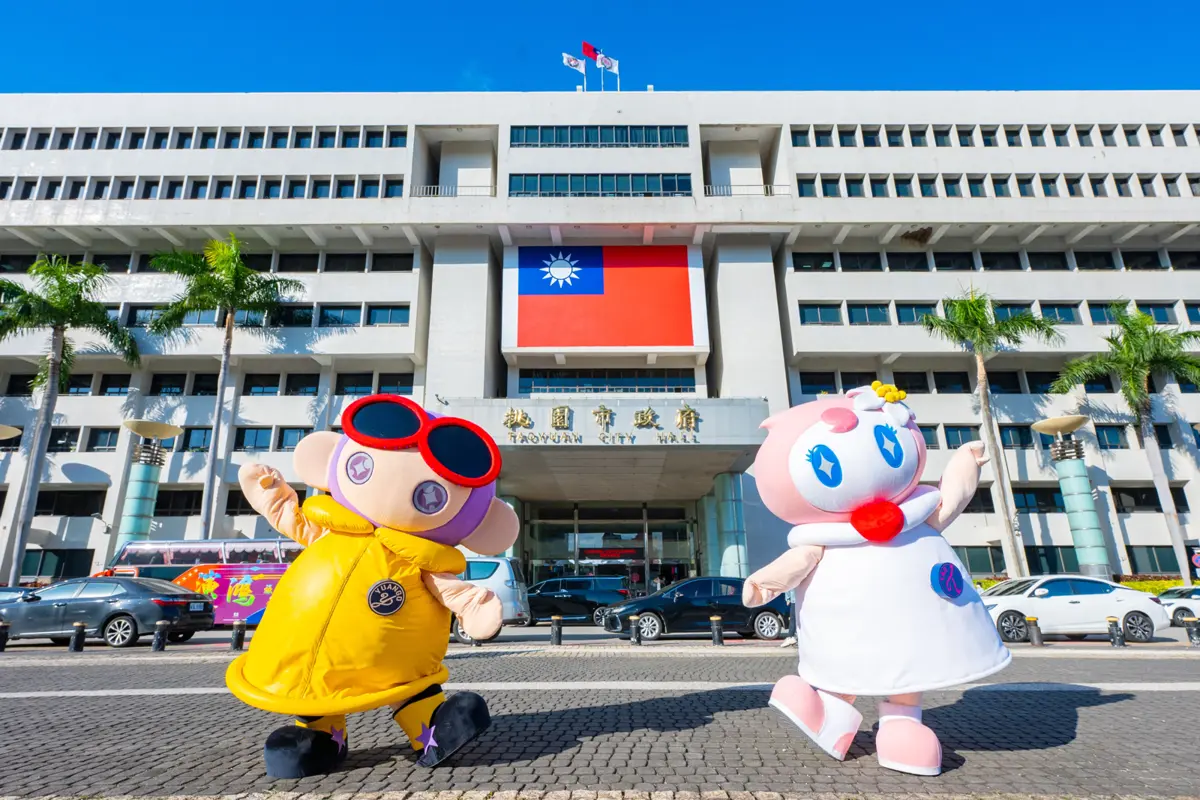 全新宇宙版ㄚ桃園哥登場 智慧1號店正式開幕引領科技潮流