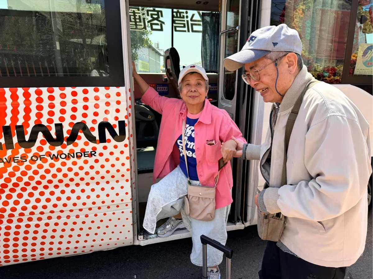 秋日長輩樂活遊!搭台灣好行玩台中 抽沖繩雙人來回機票