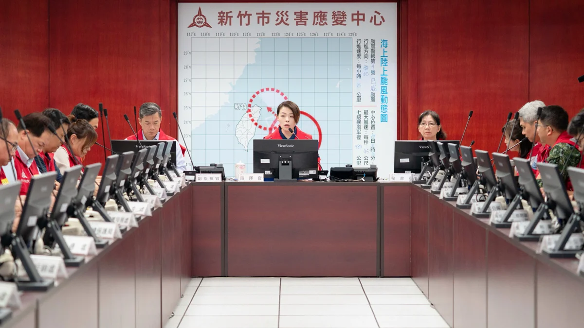 巴威颱風來襲!新竹市今停班停課,高虹安揭3大決策考量