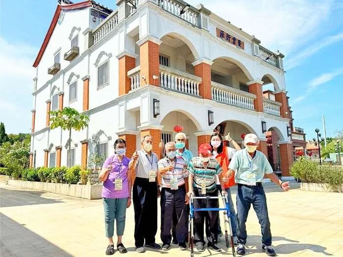 百年風華再現!金沙長輩重返黃卓彬洋樓 暢談在地回憶