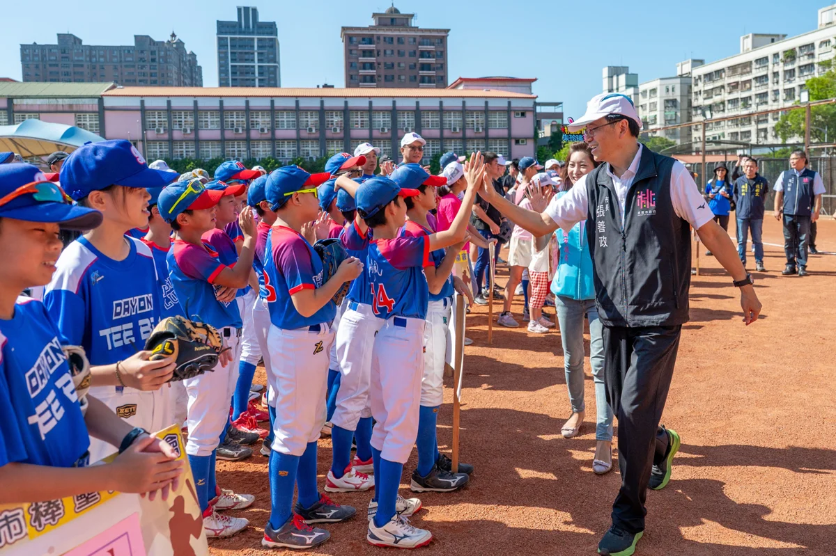 【桃園大小事】第三屆愛桃園Teeball錦標賽八德開打!張善政與近200名親子同樂揮棒