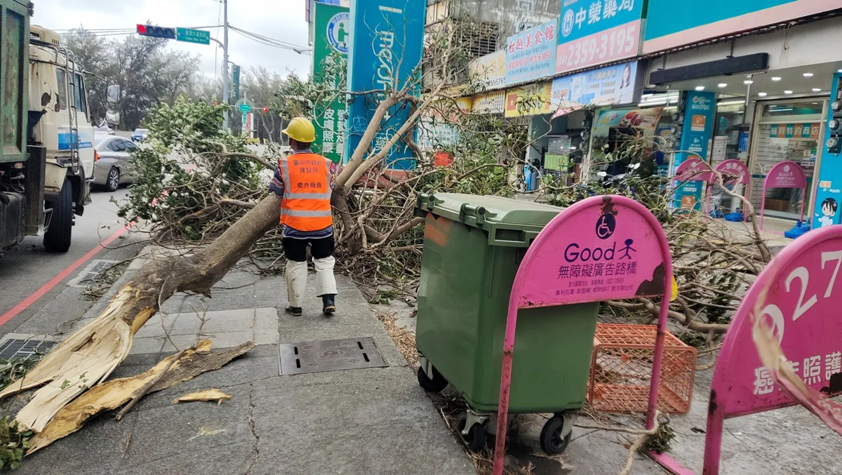 薔琵颱風災後復原進度逾8成!台中市建設局力拚10月25日前清空道路障礙