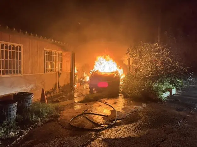 通霄深夜驚魂!車庫惡火吞噬民宅,消防局籲注意車輛安全