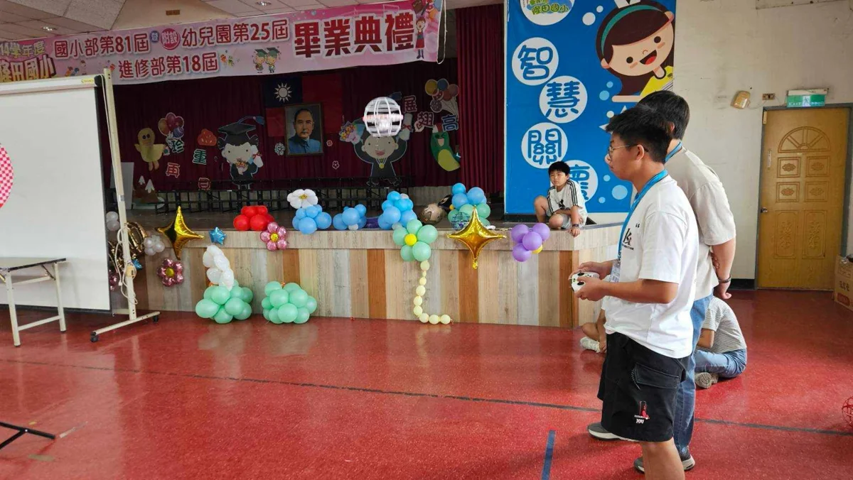 科技結合運動超吸睛!台南「無人機足球營」百名學子熱血開戰