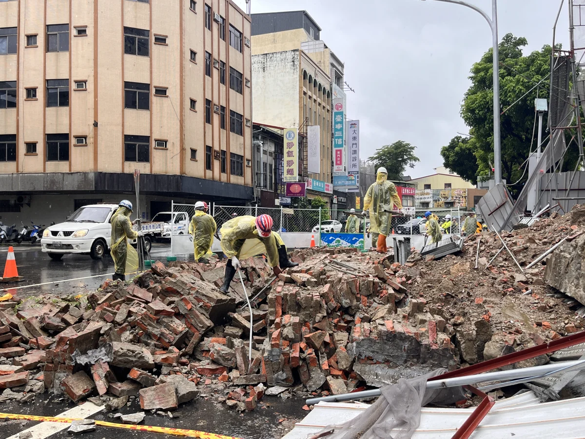 【災害速報】連日豪雨釀災!台南大東門城牆崩落 市府急封鎖搶修籲民眾改道