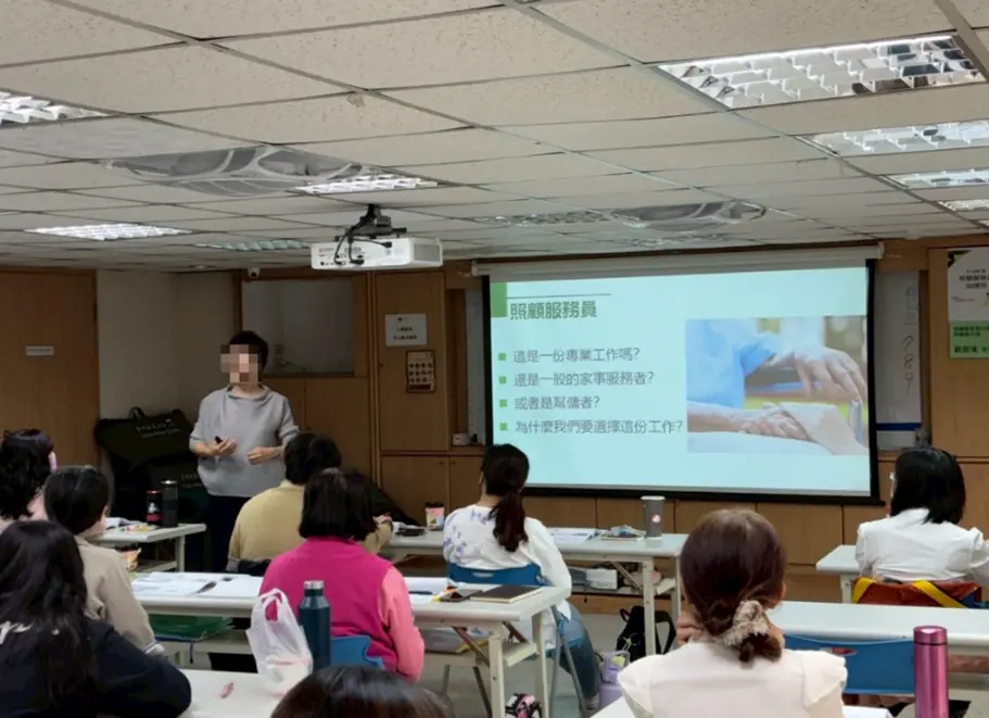 搶搭長照3.0浪潮!北市府「照服員訓練班」免費培訓 助你開創事業第二春