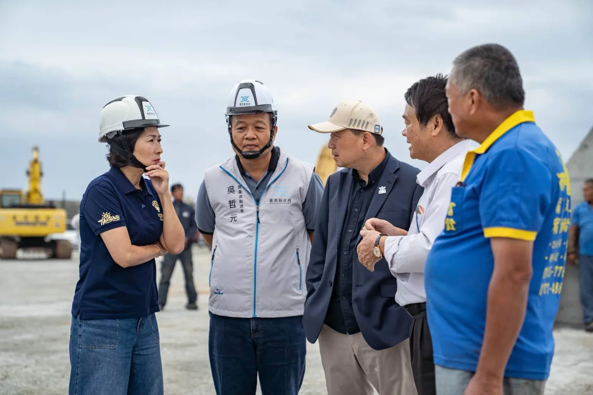 富岡漁港落海吊車全數清除!10/29恢復綠島、蘭嶼客船7航次必看