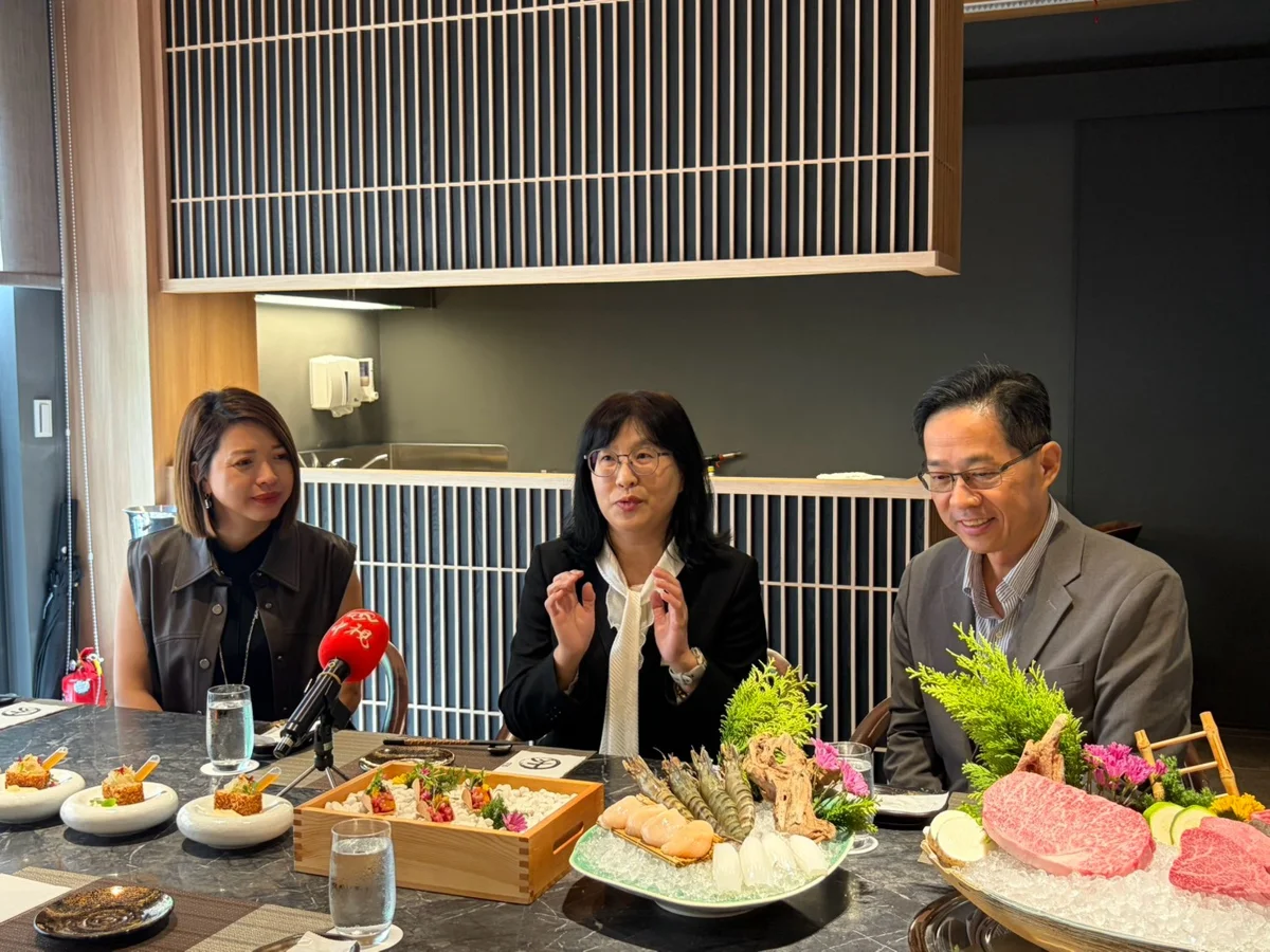 2026台中鍋烤節名單出爐！經發局長親赴4大獲獎名店貼榜 [內有必吃名單]