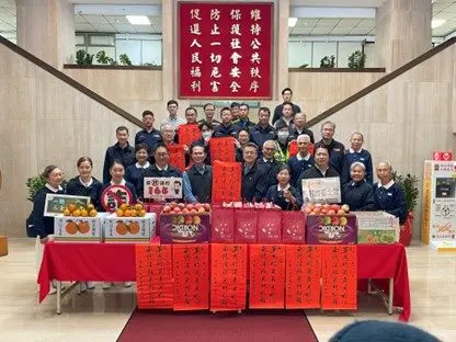 春節前夕暖心!慈濟慰問北市保大警 蕭文碩大隊長親授「防詐錦囊」