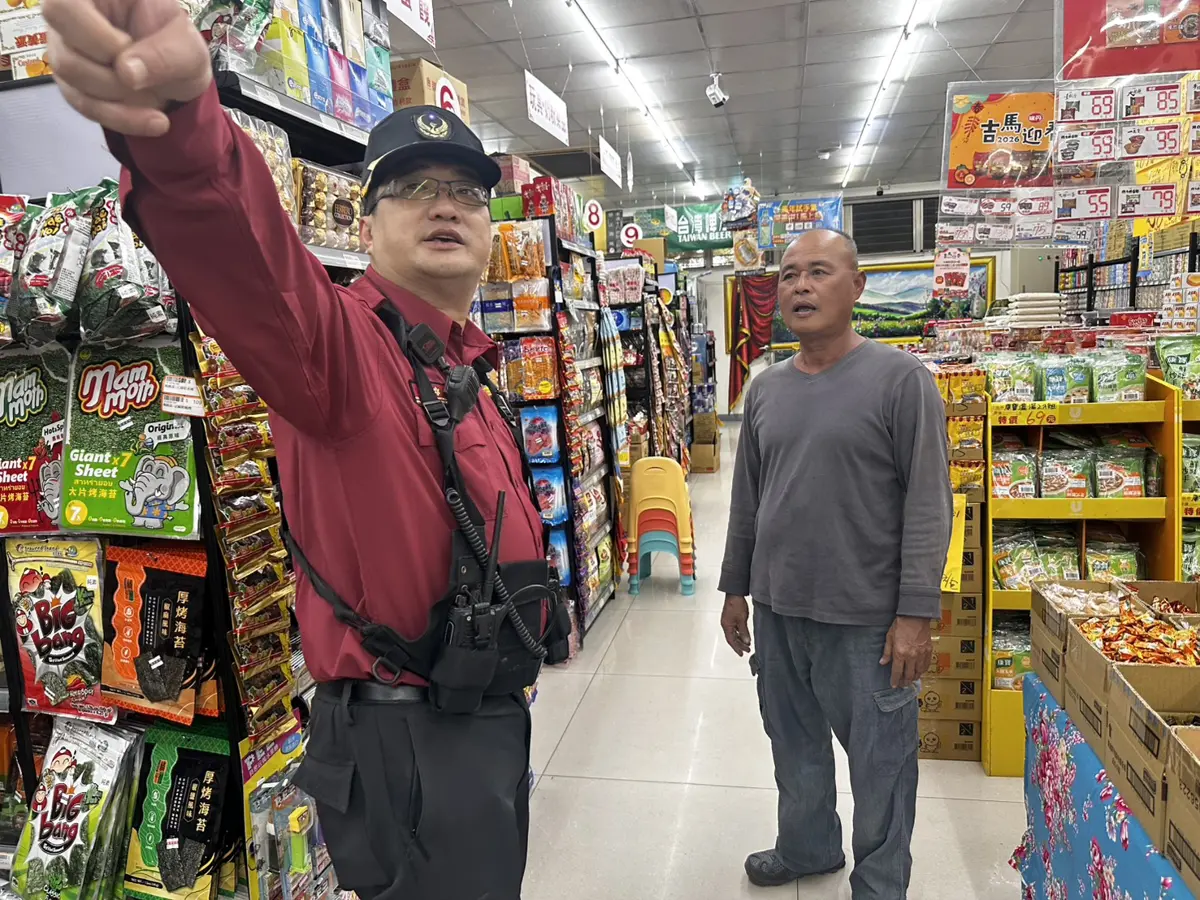 年貨買起來！杉林消防突擊大賣場，揭露2大安全隱憂與「用電5不1沒有」口訣