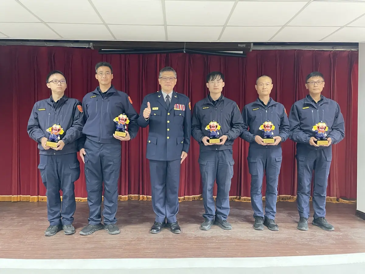 金門5警榮獲「警察風獅爺」!聯手超商、銀行成功阻詐,暖心事蹟大公開