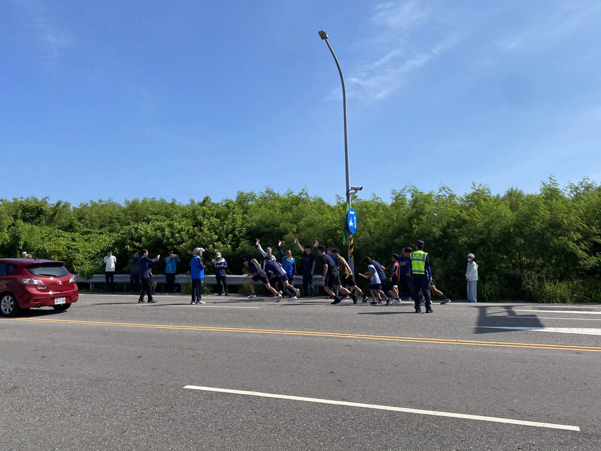 白沙公路接力賽熱血開跑!警方全程交管守護再加碼反詐宣導