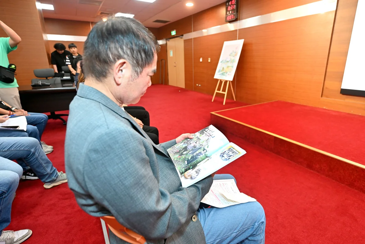 苗栗12位青農故事大公開！縣府攜手朝陽科大推專刊 助推農業新品牌